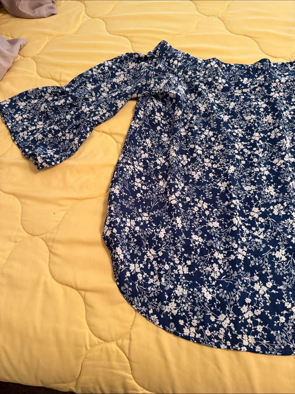 VERSE Women’s Navy Blue Floral Blouse - Lightweight bell Sleeve Top - Picture 4 of 8
